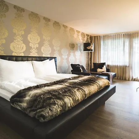 Kurhaus Hotel 3*