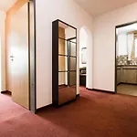Отель Kurhaus Ленцерхайде